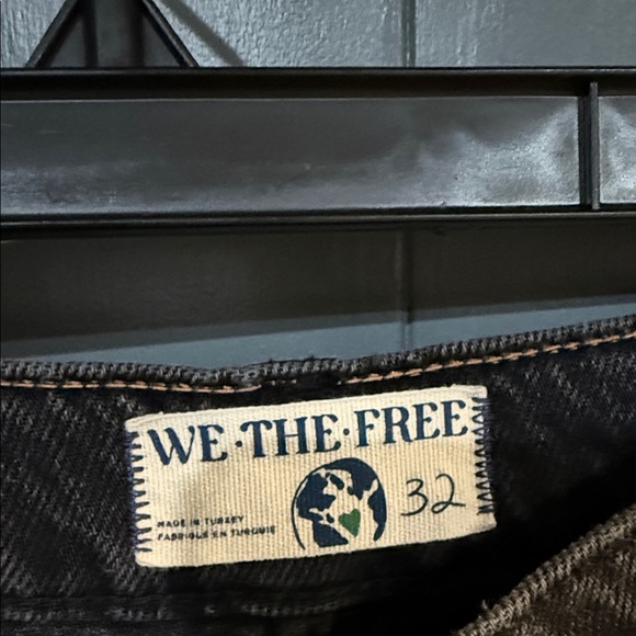 Womans Black Jeans - Picture 2 of 5